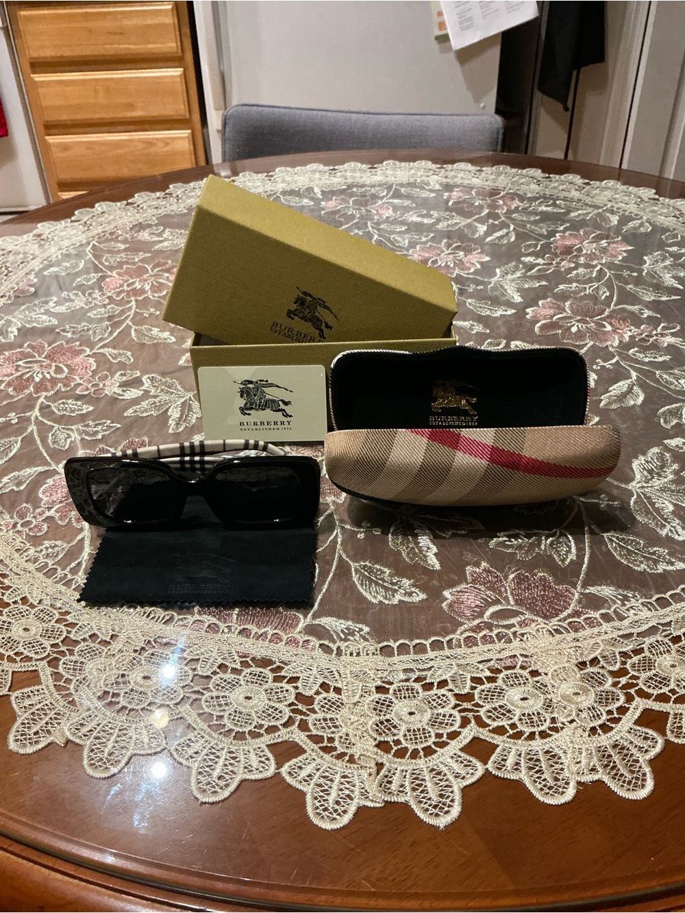Burberry pattern Black Rectangular Sunglasses